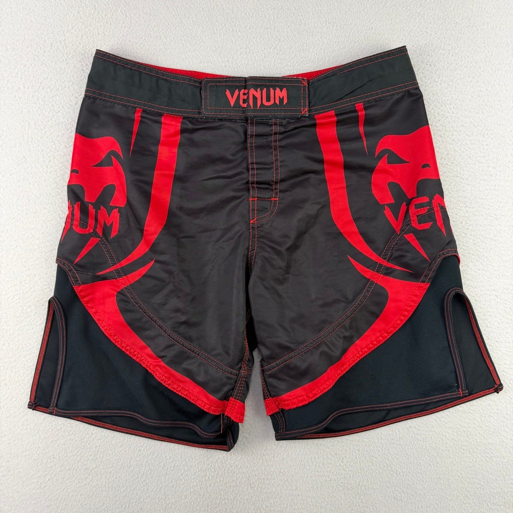Venum MMA Fighting Shorts Mens 32 Black Red Grappling Training Combat Workout